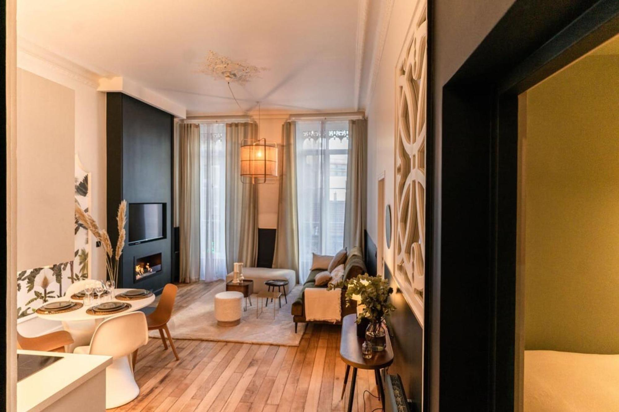 Beige Hospitalite - Coco - Hypercentre-2Chambres-Parking-Zen سانت إتيان المظهر الخارجي الصورة