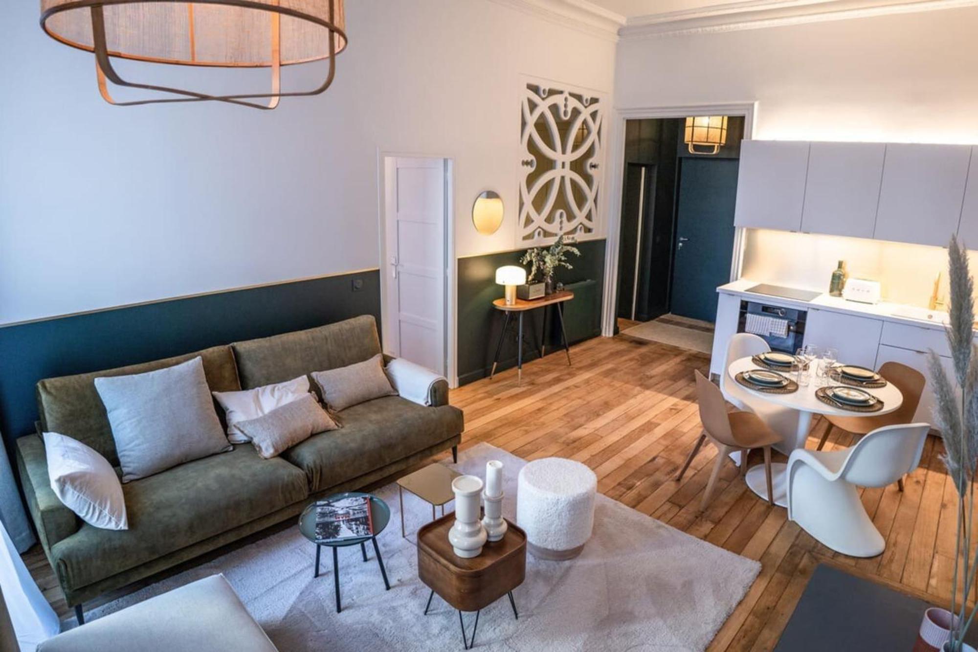 Beige Hospitalite - Coco - Hypercentre-2Chambres-Parking-Zen سانت إتيان المظهر الخارجي الصورة